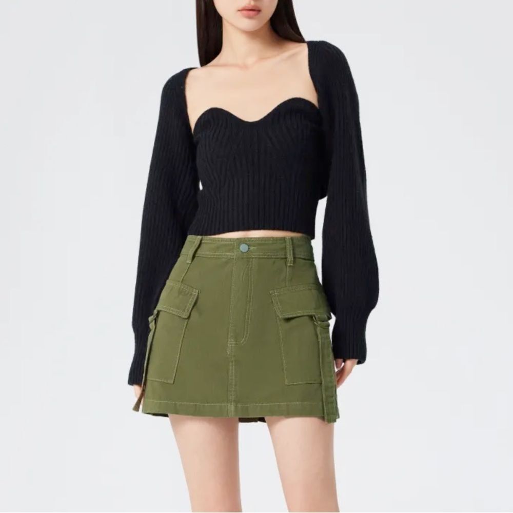 NWT Cider cargo mini skirt